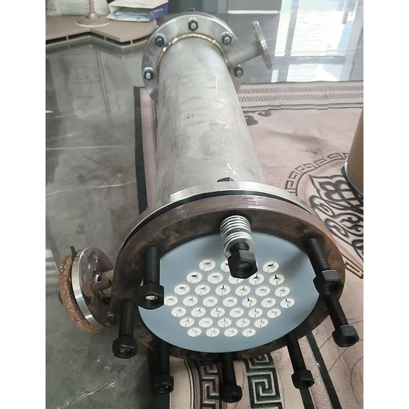 What are the anti-clogging measures for silicon carbide heat exchangers in chemical equipment?